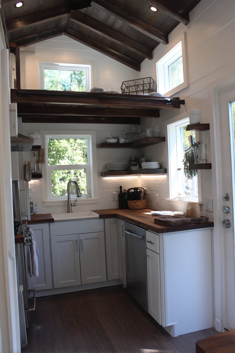 Efficient L-Shaped Layout Maximization