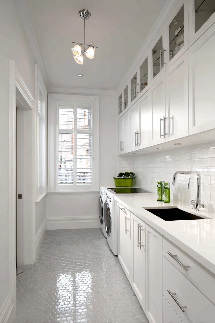 Bright All-White Airiness