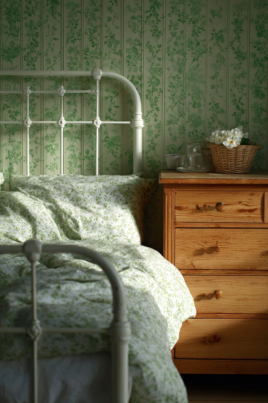 Botanical Wallpaper Accent