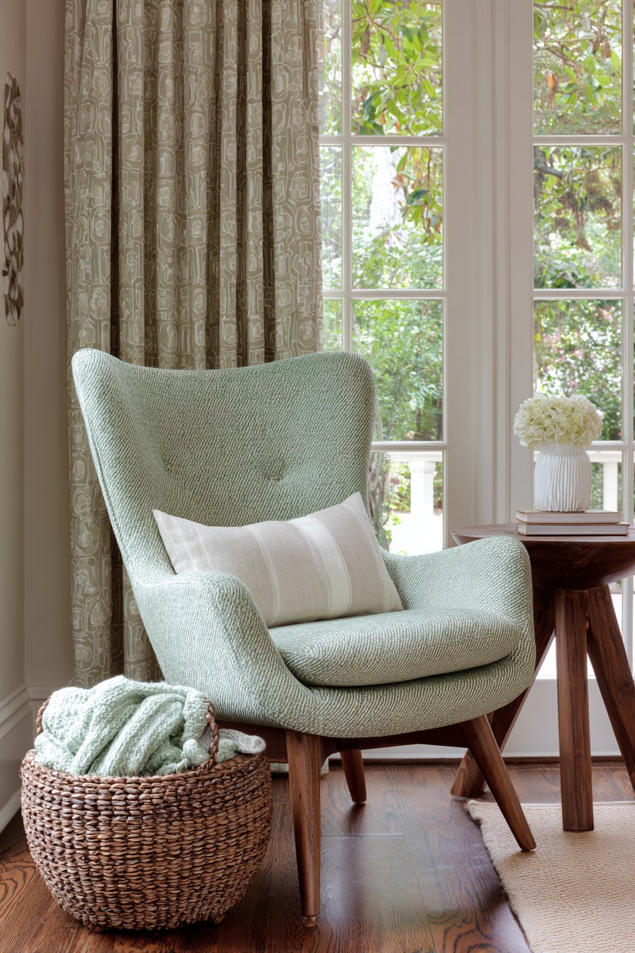 Intimate Reading Corner Retreat