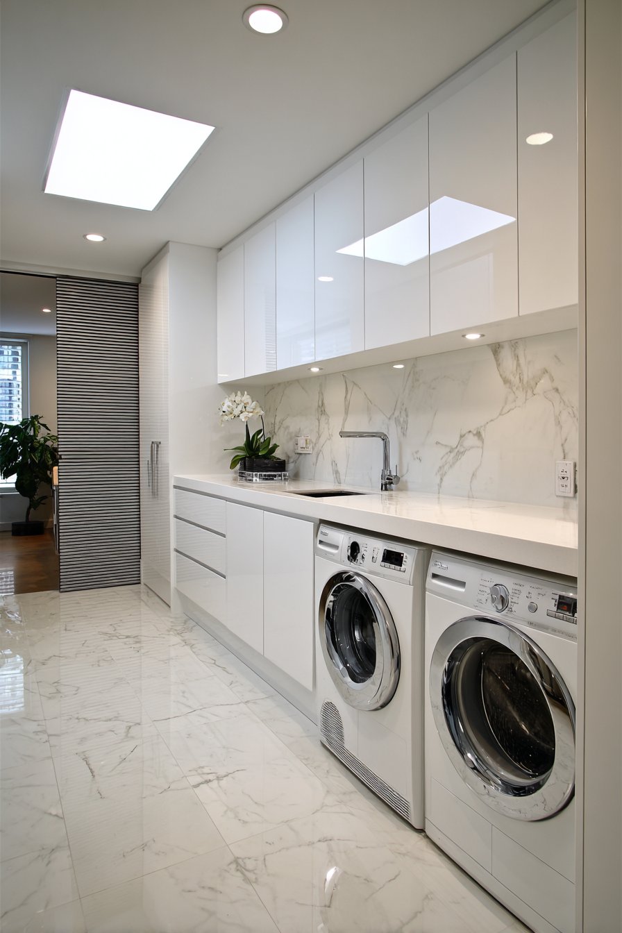 Streamlined Design with Pull-Out Extension