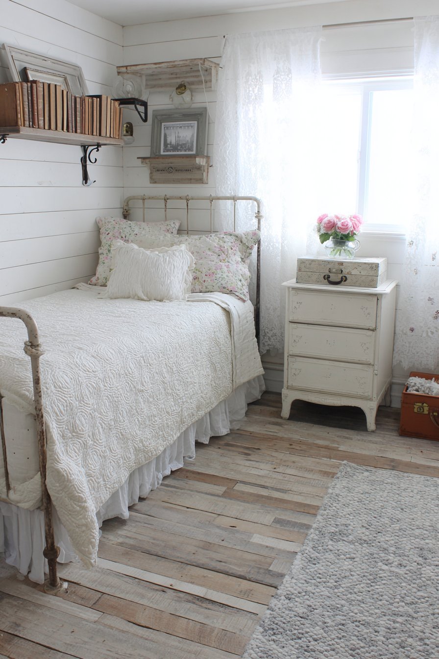 Cozy Cottage-Style Guest Room with Vintage Charm