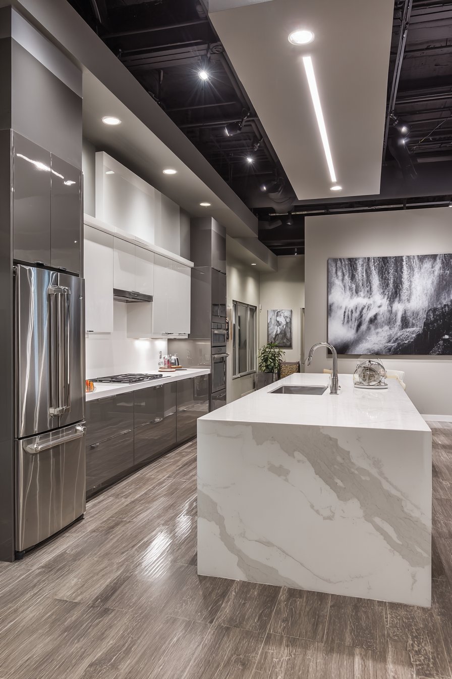 Streamlined Contemporary Grey and White Kitchen