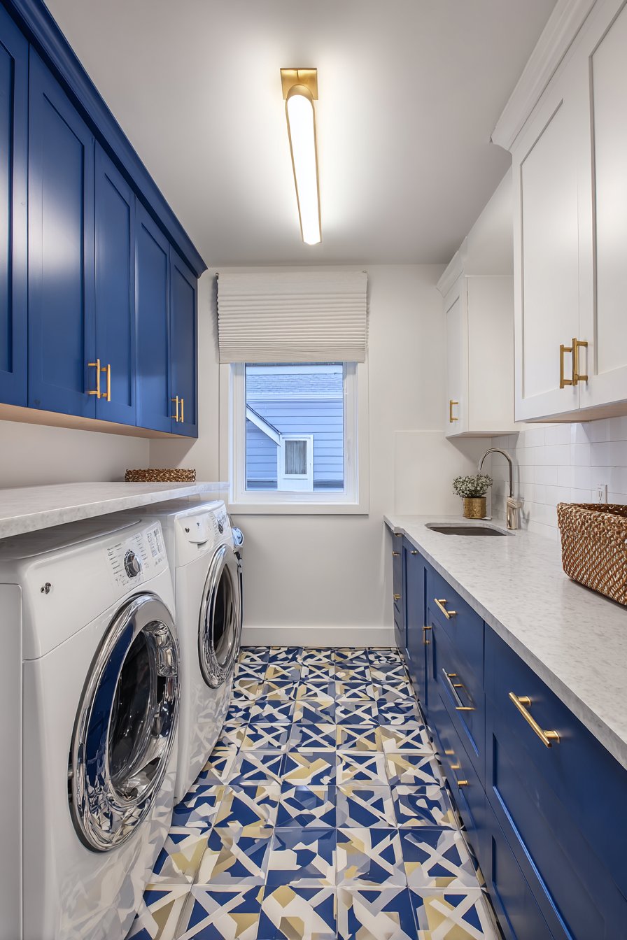 Navy and Gold Contemporary Statement