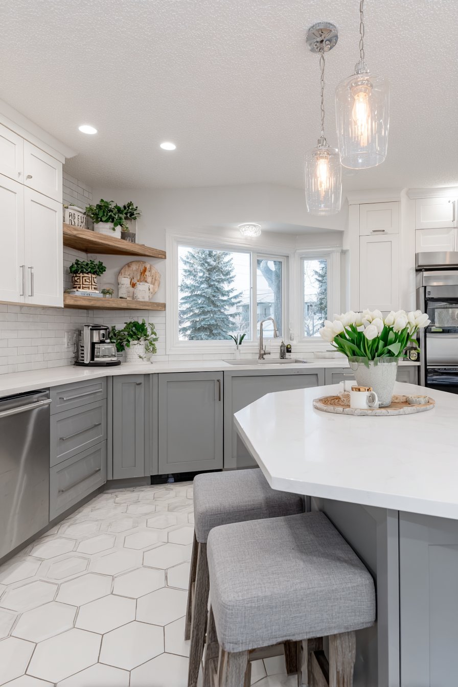 Compact Grey and White Space-Maximizing Kitchen
