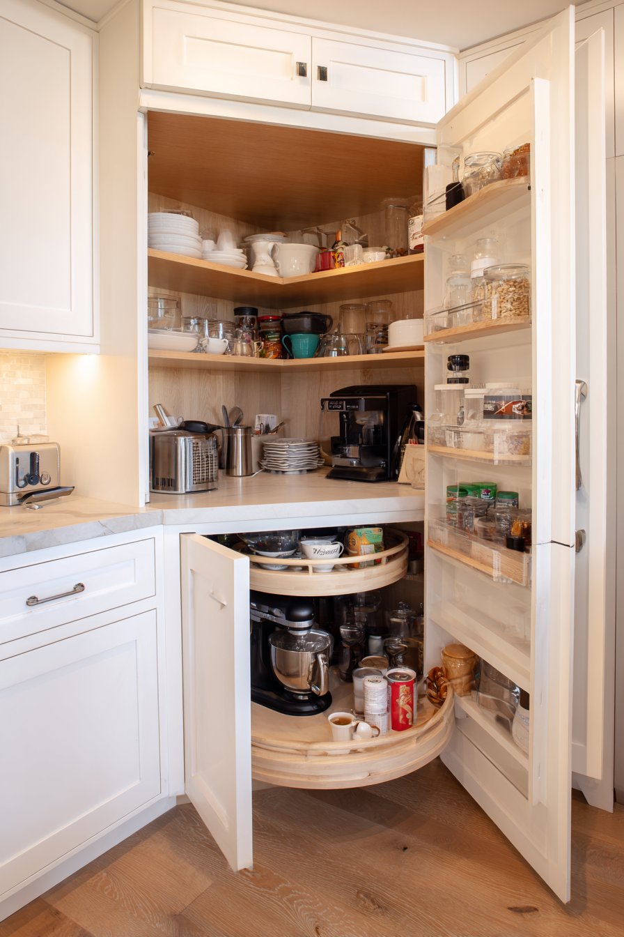 Corner Cabinet Lazy Susan Solution