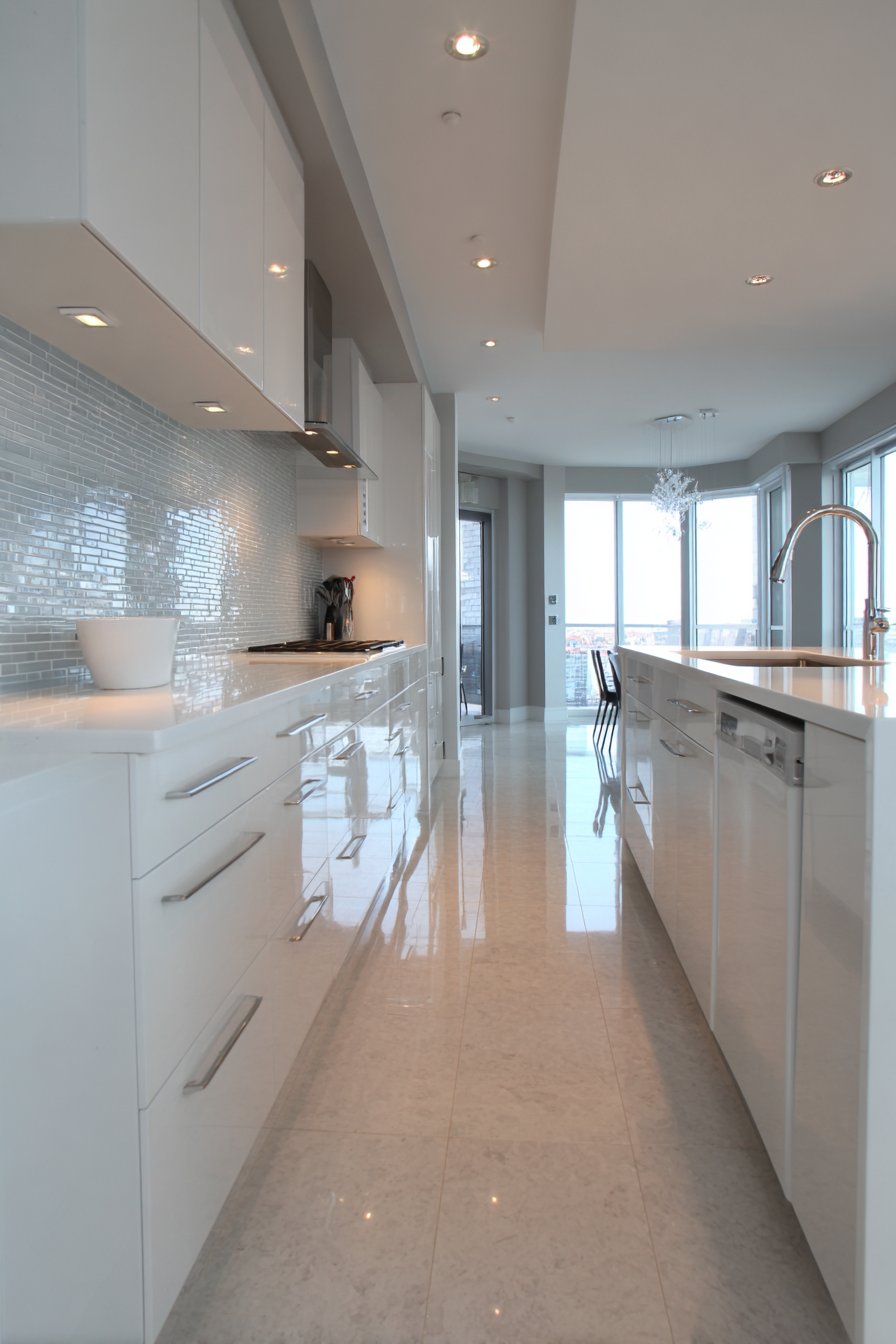 Contemporary White Lacquer Brilliance