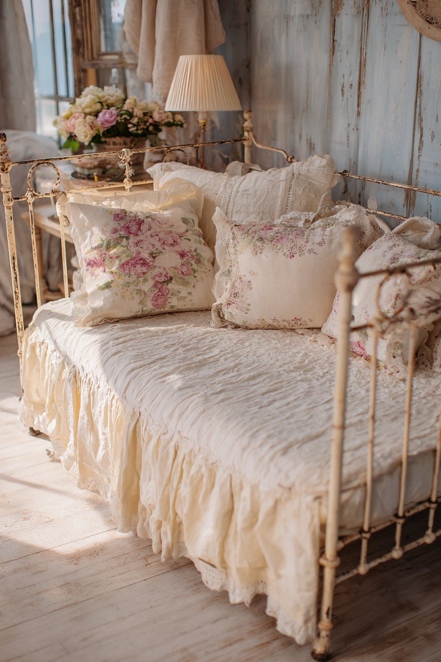 Layered Linen Daybed Comfort